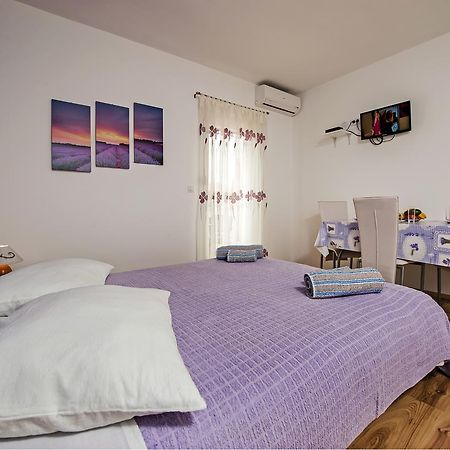 Apartments Roko Rovinj Exterior photo