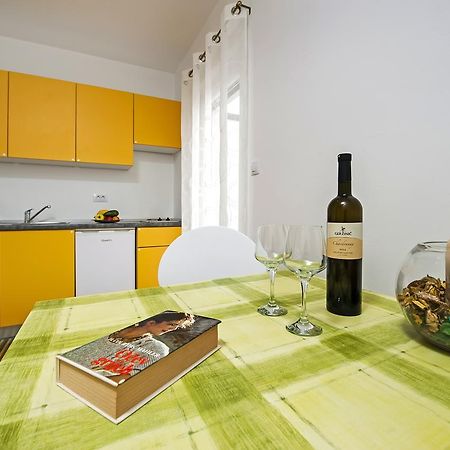 Apartments Roko Rovinj Exterior photo
