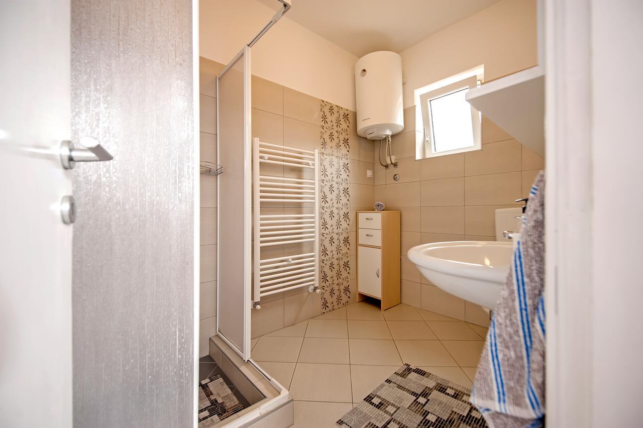 Apartments Roko Rovinj Exterior photo