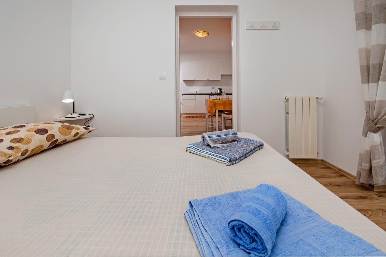 Apartments Roko Rovinj Exterior photo